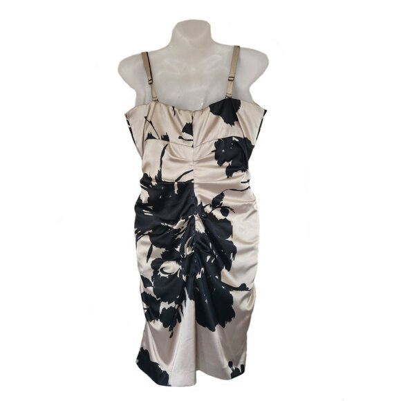 Stunning Le Chateau Creme with Black Floral Dress Size Large - Picture 4 of 5